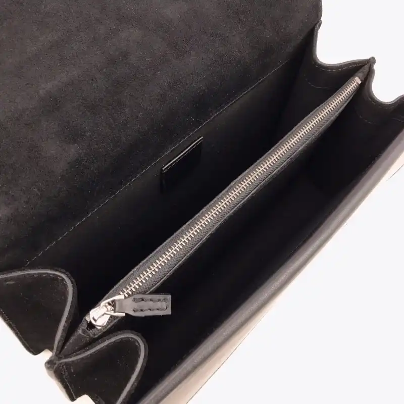 G*u*i bags 19b57g0066