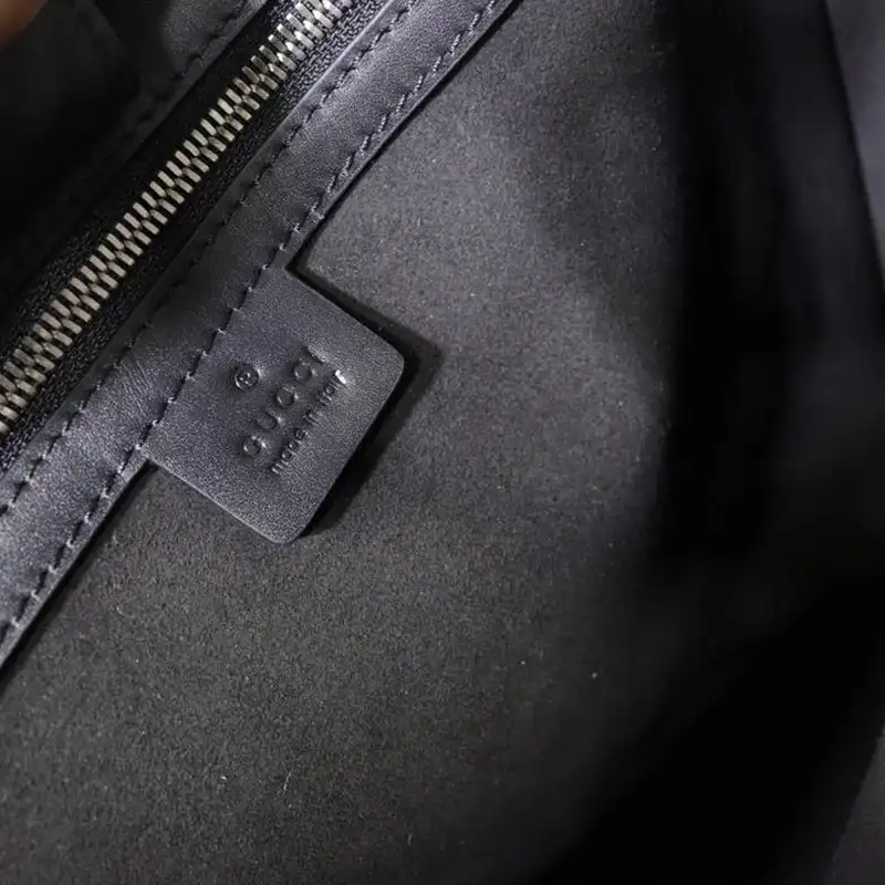 G*u*i tote bags 19gm0010