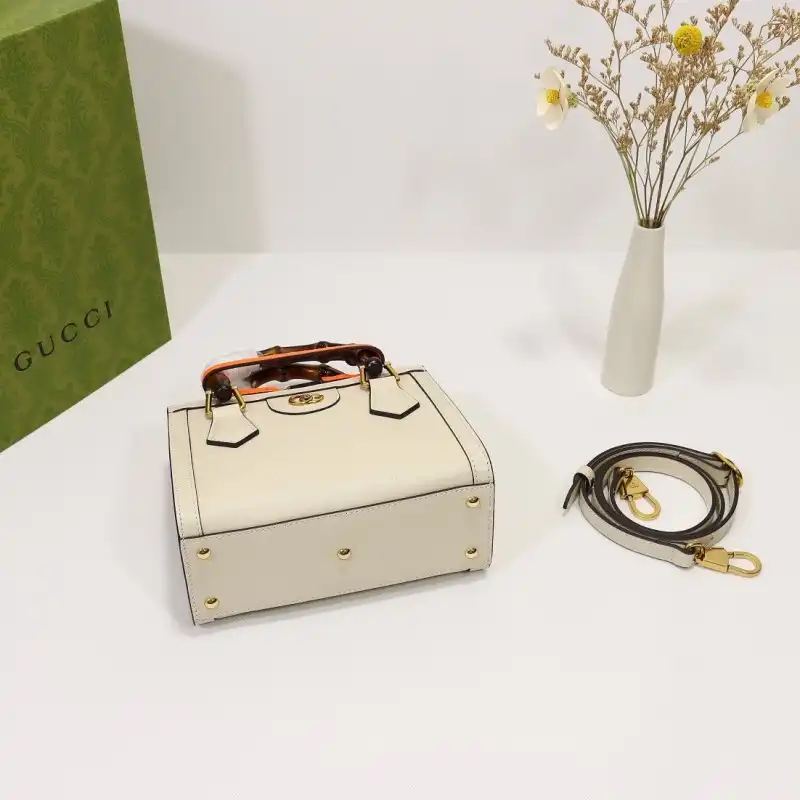 G*u*i s bags 2108dj0044