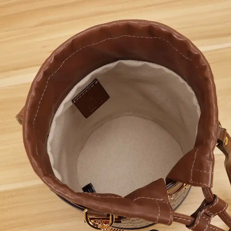 G*u*i s bags 2108dj0072