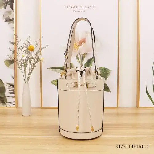 G*u*i s bags 2108dj0074