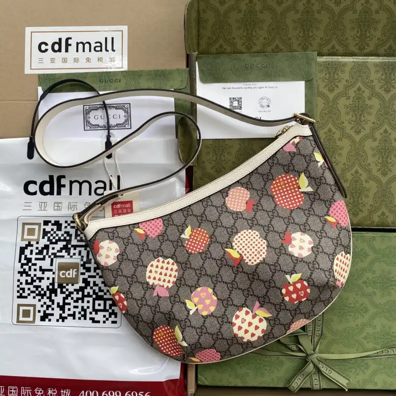 G*u*i s bags 2108ya0077