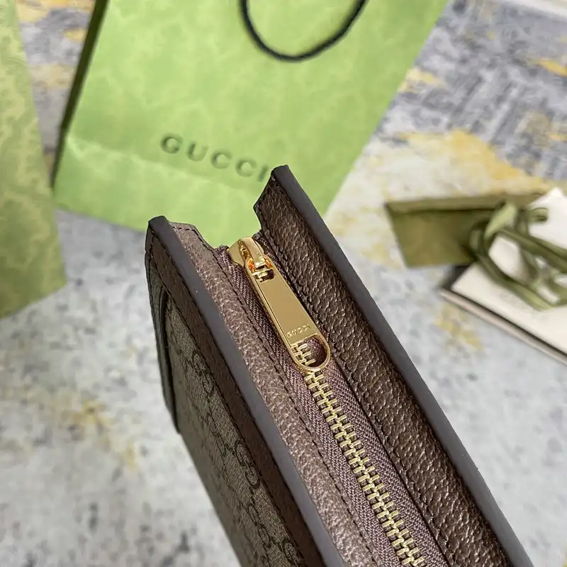 G*u*i bag 2201dj0042