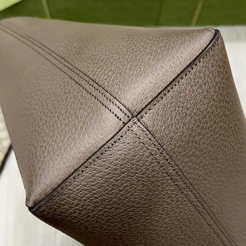 G*u*i bag 2205ht0020