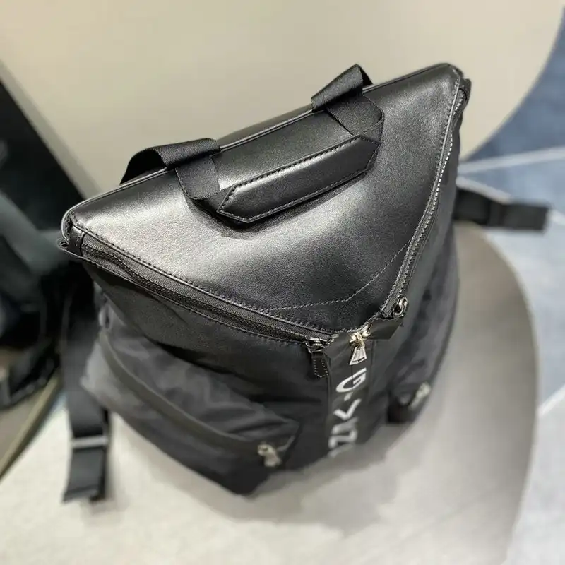 Givenchy Bag 2209SW0070