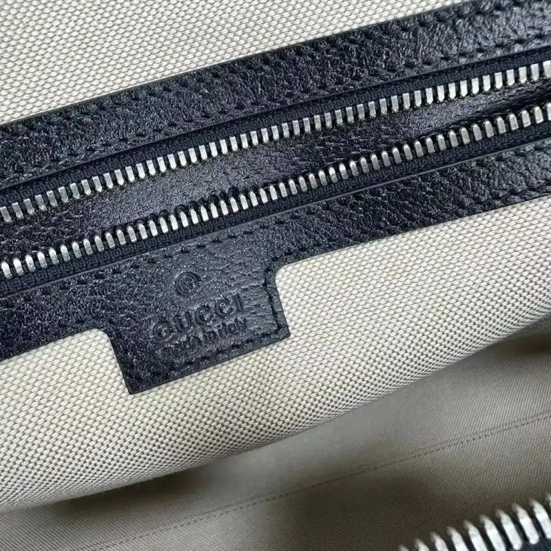 G*u*i bag 2405ht0004