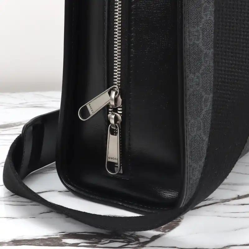 G*u*i bags 2407yz0100