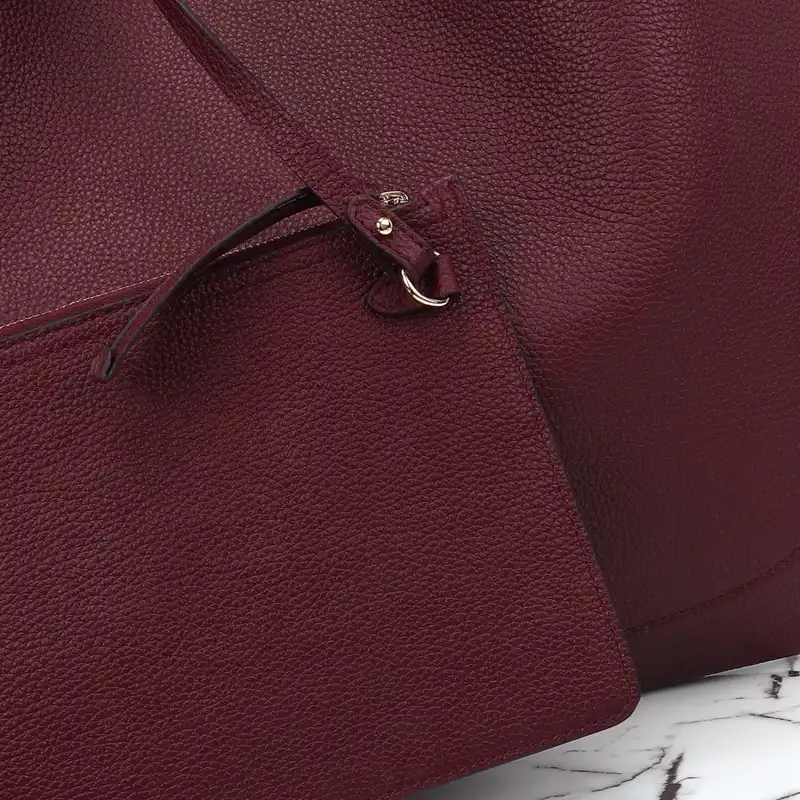 G*u*i bags 2411ya0189