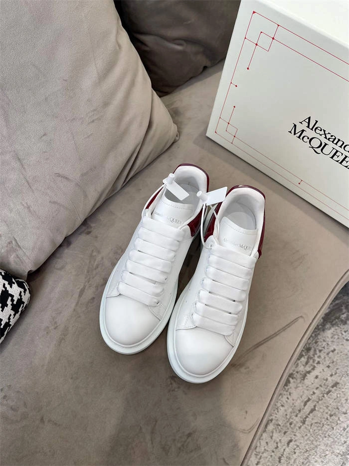 UrbanChic Alexander McQueen Oversized 2577