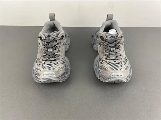 Colorful Balenciaga 3XL 230  759693 W3XLH 4343