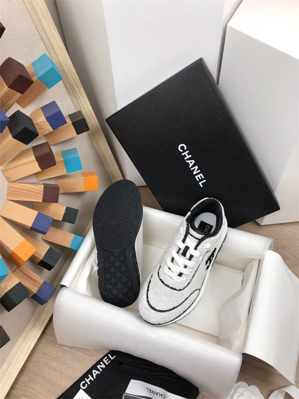 Fashionable Chanal Sneakers 2184