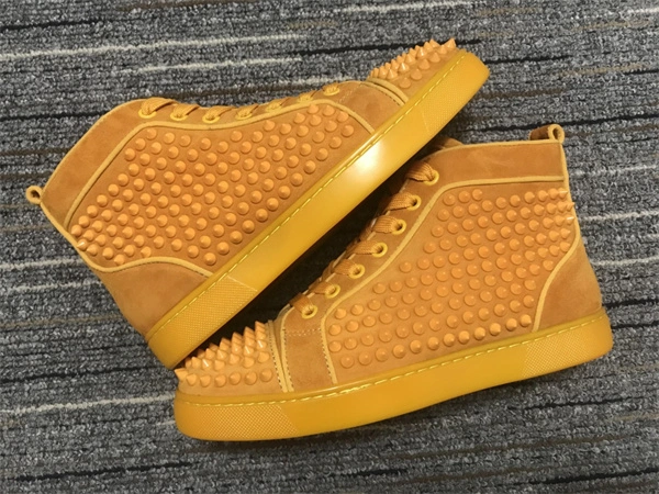 Unique Christian Louboutin 2691