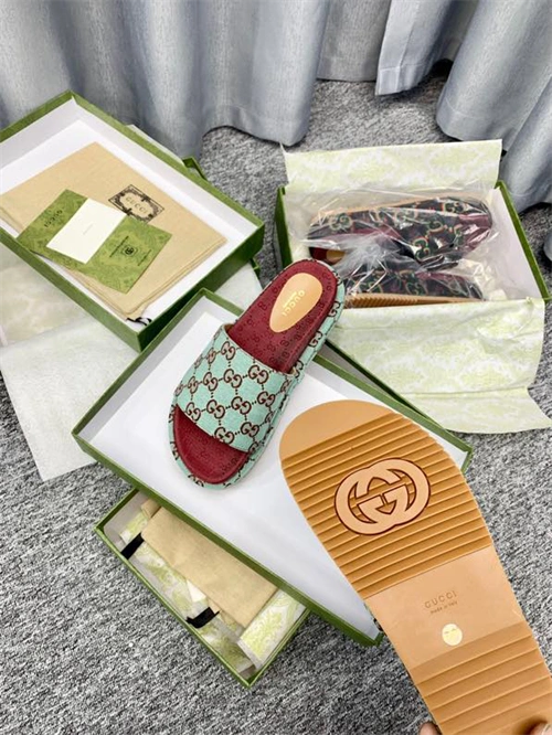 Compact Gocci Slipper 5761