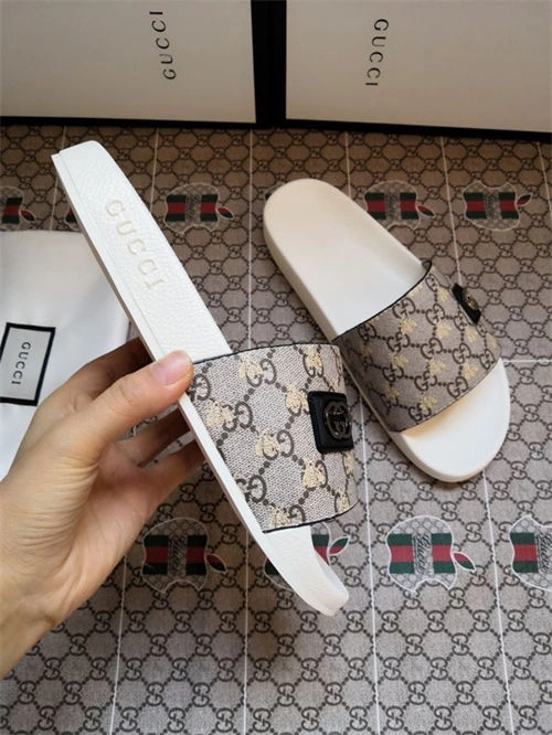 WellDesigned Gocci Slipper 5690