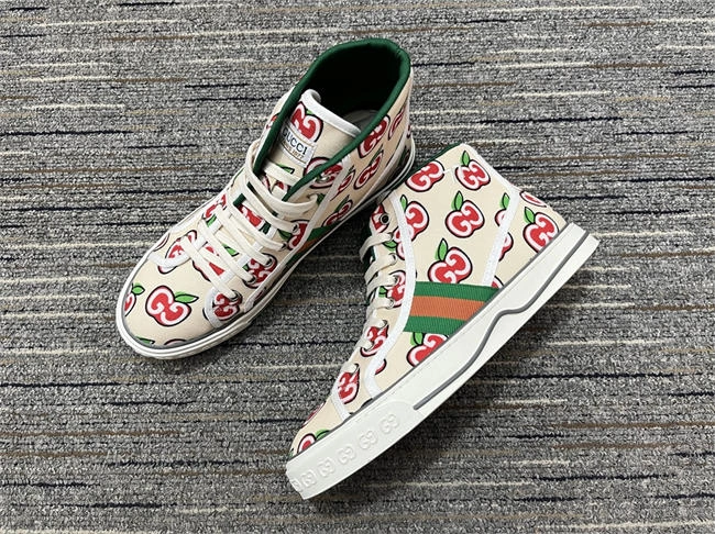 G*u*i high top sneaker casual 220