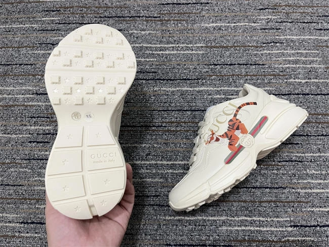 allseason G*u*i rhyton sneaker 271