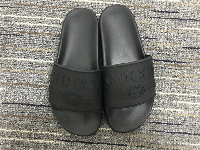 G*u*i slide casual 443