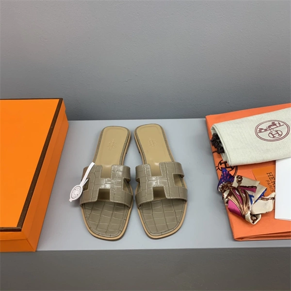 H Slipper Refined 2328