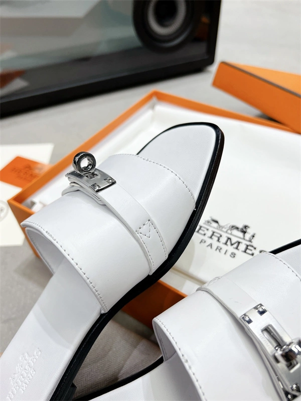 Elegant H Slipper 2372