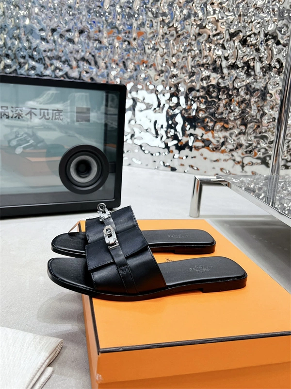 Elegant H Slipper 2372