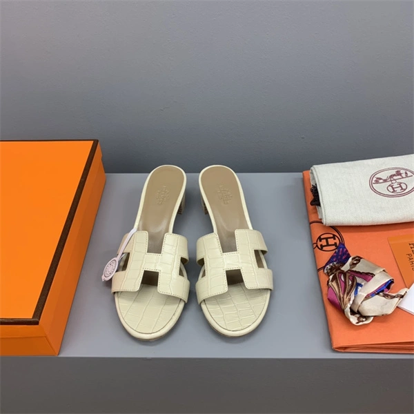 Timeless H Slipper 2385