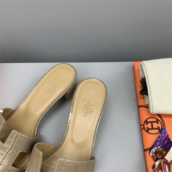 Timeless H Slipper 2385