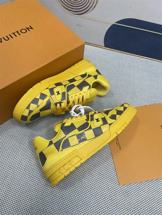 Lv Trainer Sneaker Durable 2097