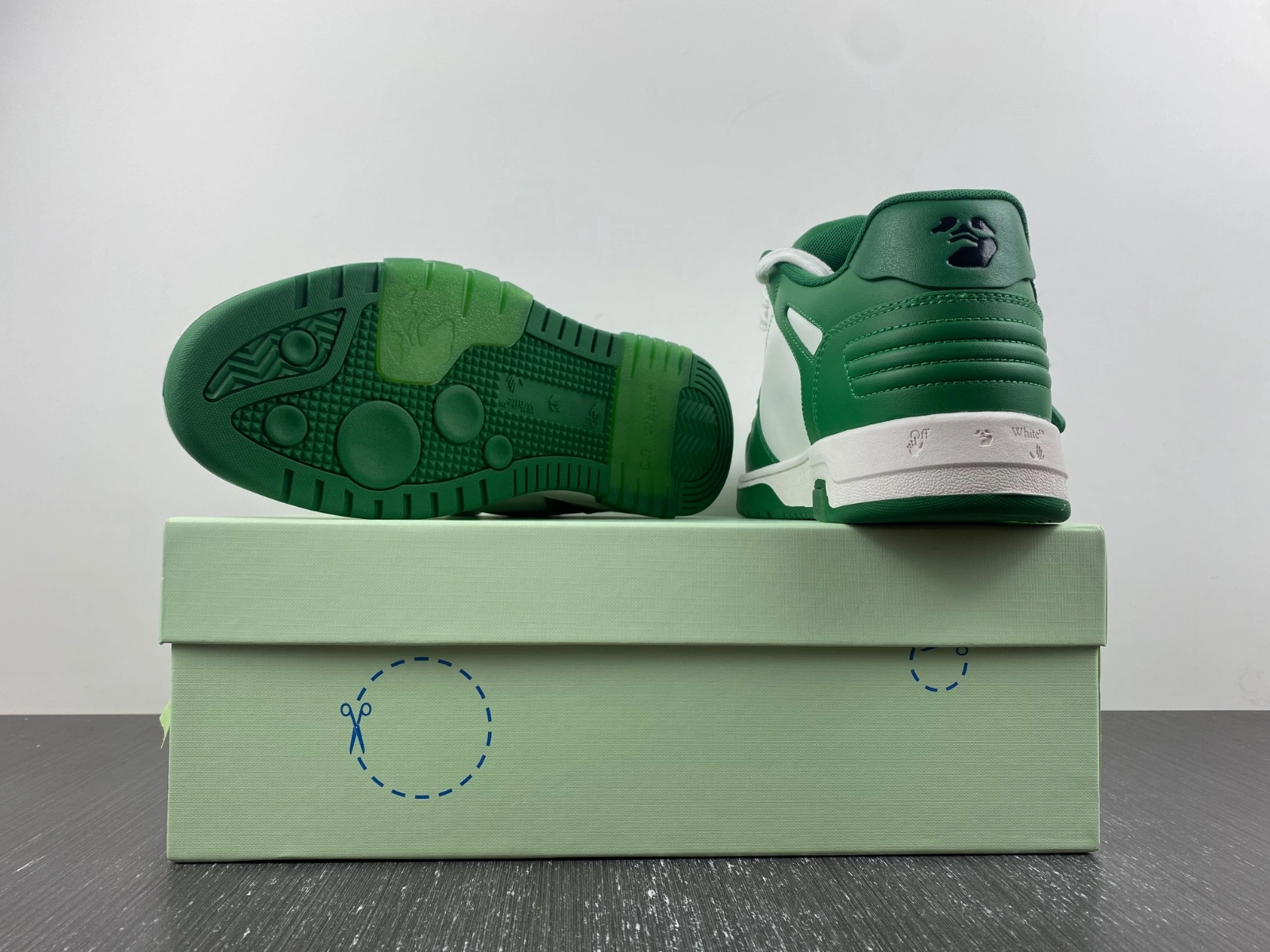 OFF-WHITE Out of Office Low Top Green Dirty White OMIA189R21LEA WeatherProof 3115