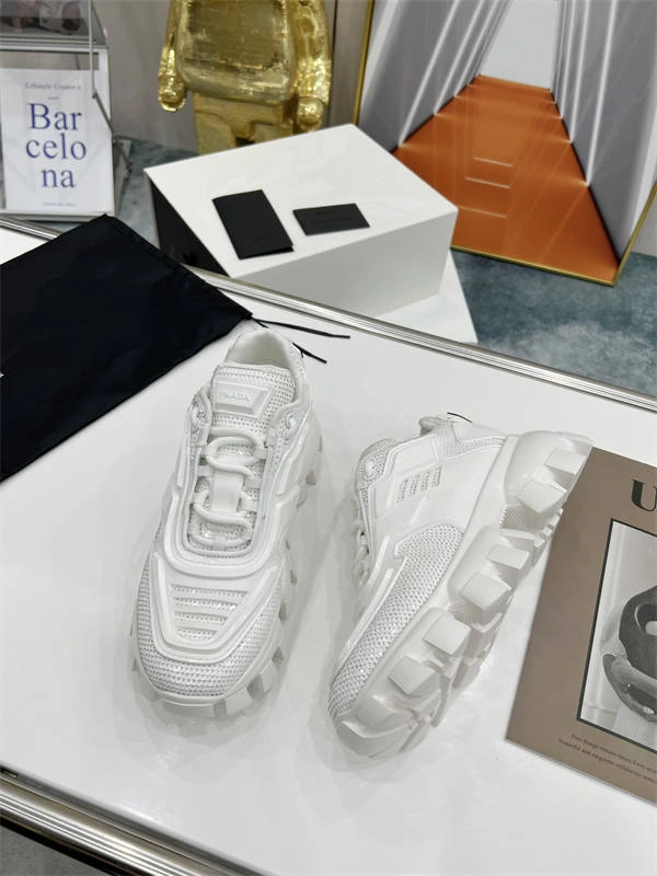 PRADA Comfortable 3226